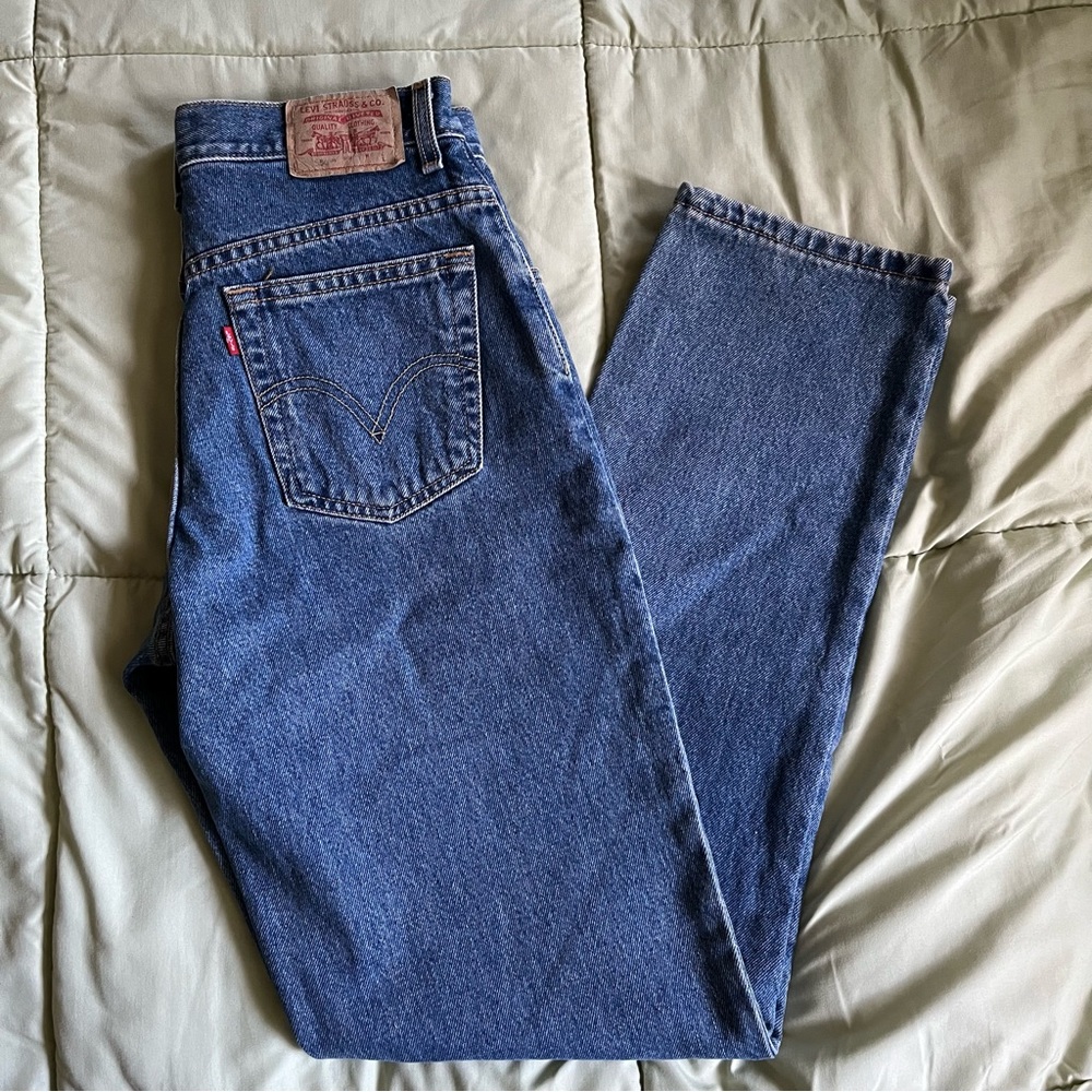 Vintage Levi’s 550 Relaxed Fit Tapered Leg